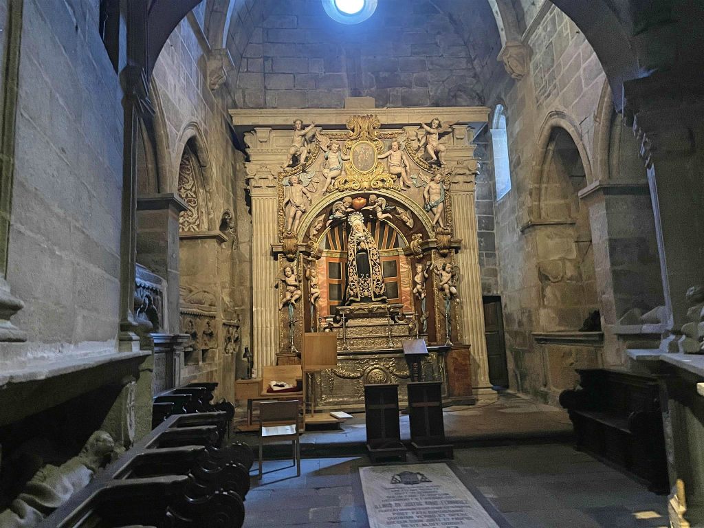SANTIAGO DE COMPOSTELLA - binnen in de kathedraal