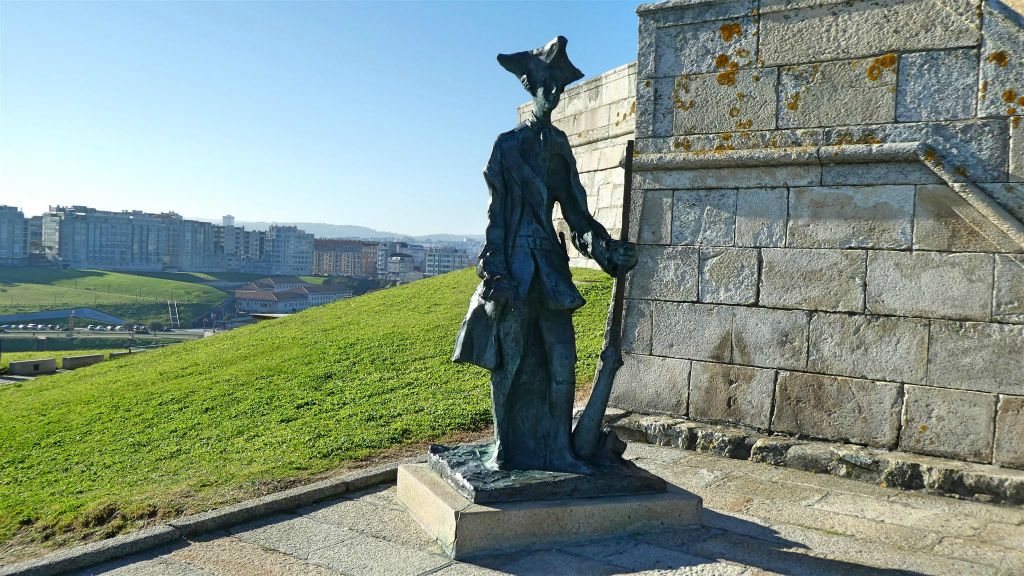 LA CORUÑA - een standbeeld