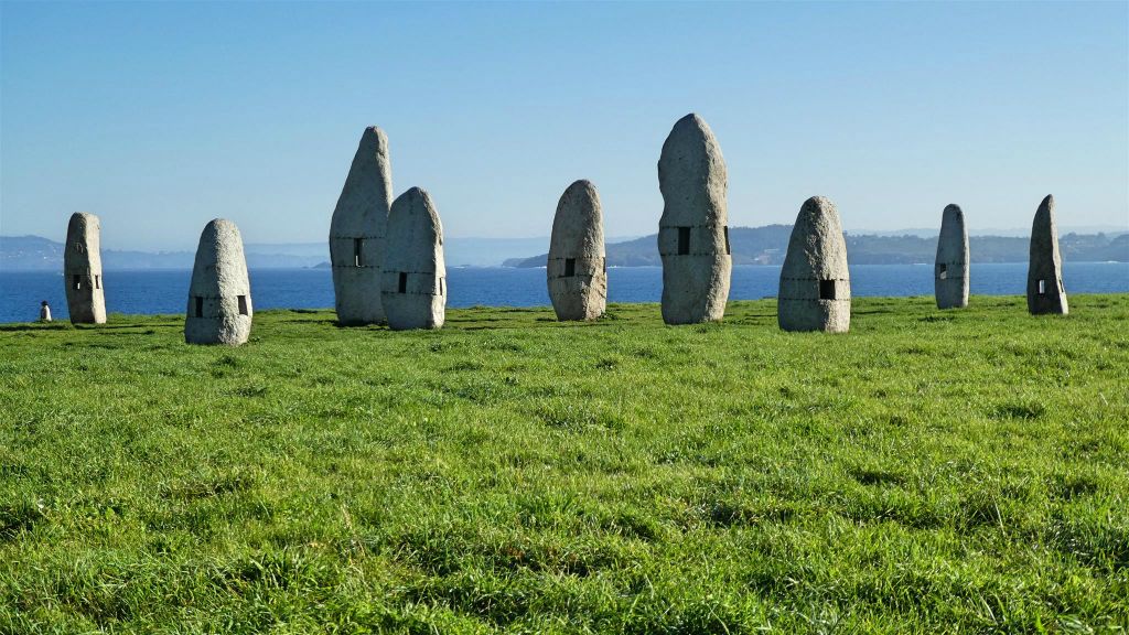 LA CORUÑA - het menhires van Paz monument