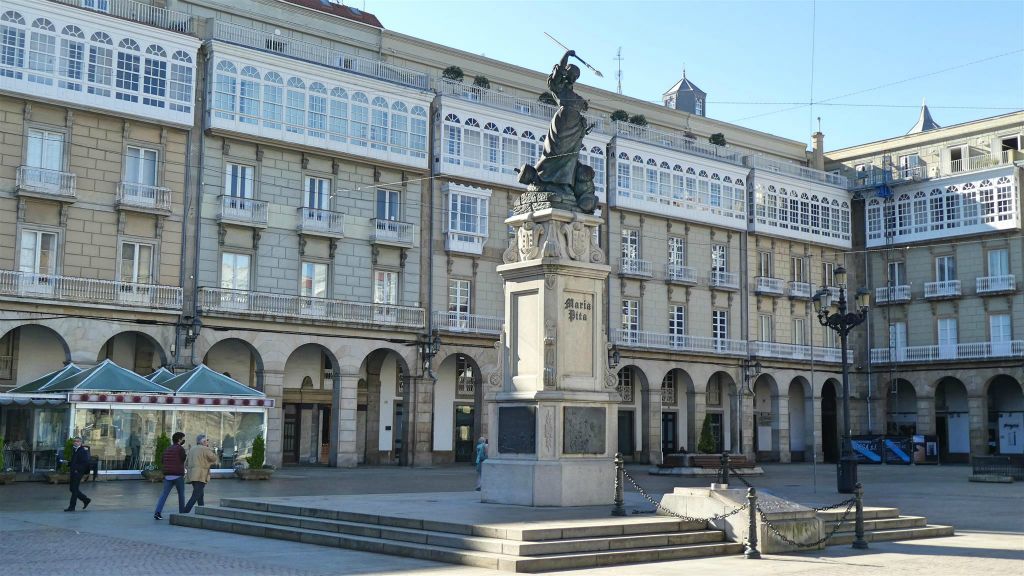LA CORUÑA - een standbeeld ter ere van María Pita (1565-1643)