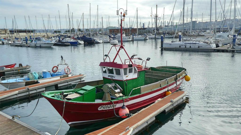 LA CORUÑA - een vissersboot