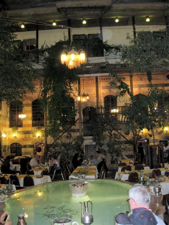 SYRIЁ - DAMASCUS - restaurant waar we met zijn allen gegeten hebben
