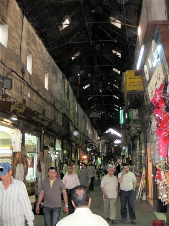 SYRIЁ - DAMASCUS - straabeeld in souk al-Hamadiyeh