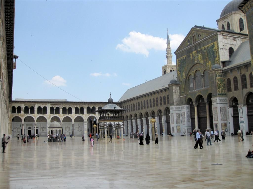 SYRIЁ - DAMASCUS - binnenplein van Omaijadenmoskee