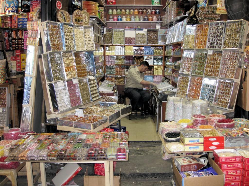 SYRIЁ - DAMASCUS - diverse lekkernijen in souk