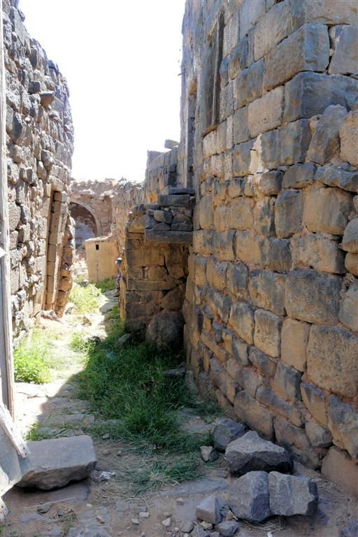 SYRIЁ - BOSRA - muren grote paleis