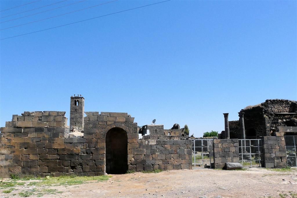 SYRIЁ - BOSRA - oude romeinse overblijfselen van gebouw