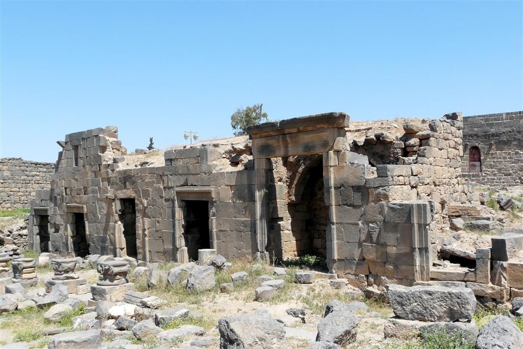 SYRIЁ - BOSRA - oude romeinse overblijfselen gebouw