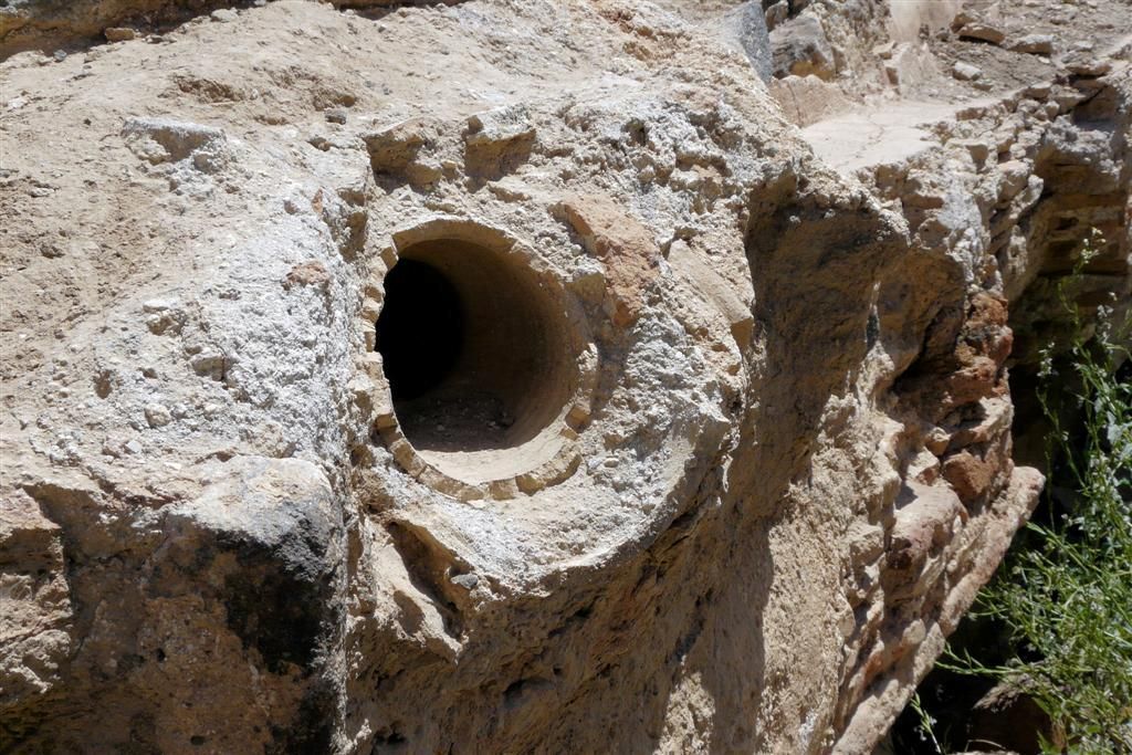 SYRIЁ - BOSRA - romeinse waterleiding