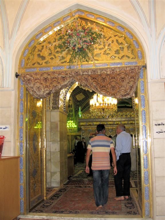 SYRIЁ - DAMASCUS - ingang mannen van Shiïtisch Roukiyyah moskee