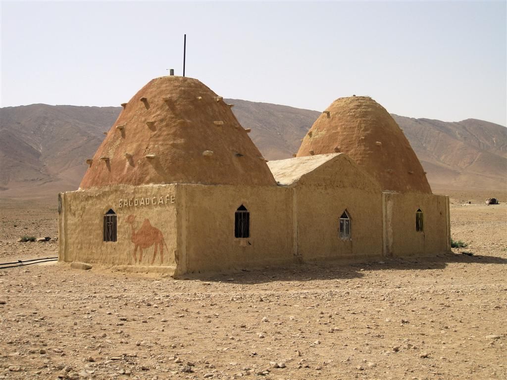 SYRIЁ - DAMASCUS -> PALMYRA - koffiestop bij Bagdad Cafee