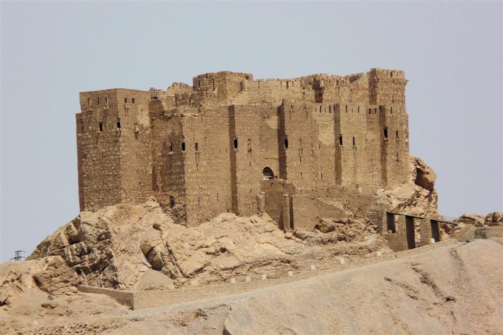 SYRIЁ - PALMYRA - middeleeuwse burcht Qala'at Ibn Maan