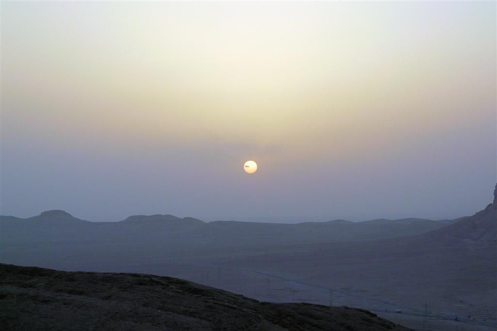 SYRIЁ - PALMYRA - zonsondergang bij burcht Qala'at Ibn Maan