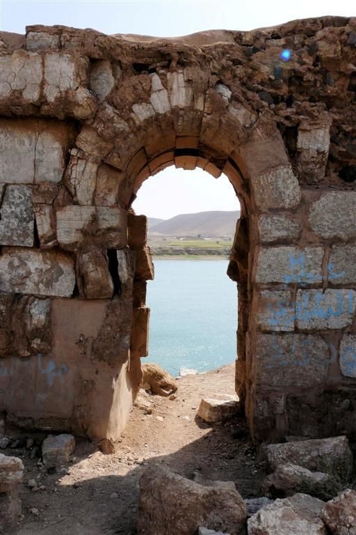 SYRIЁ - HALLABIYEH - doorkijk op eufraat rivier