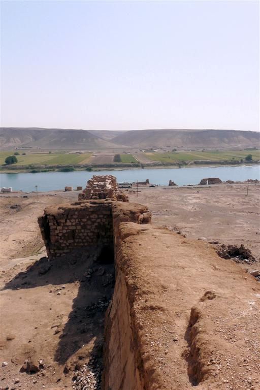 SYRIЁ - HALLABIYEH - oude stadsmuren bij ruïnes van Zenobia