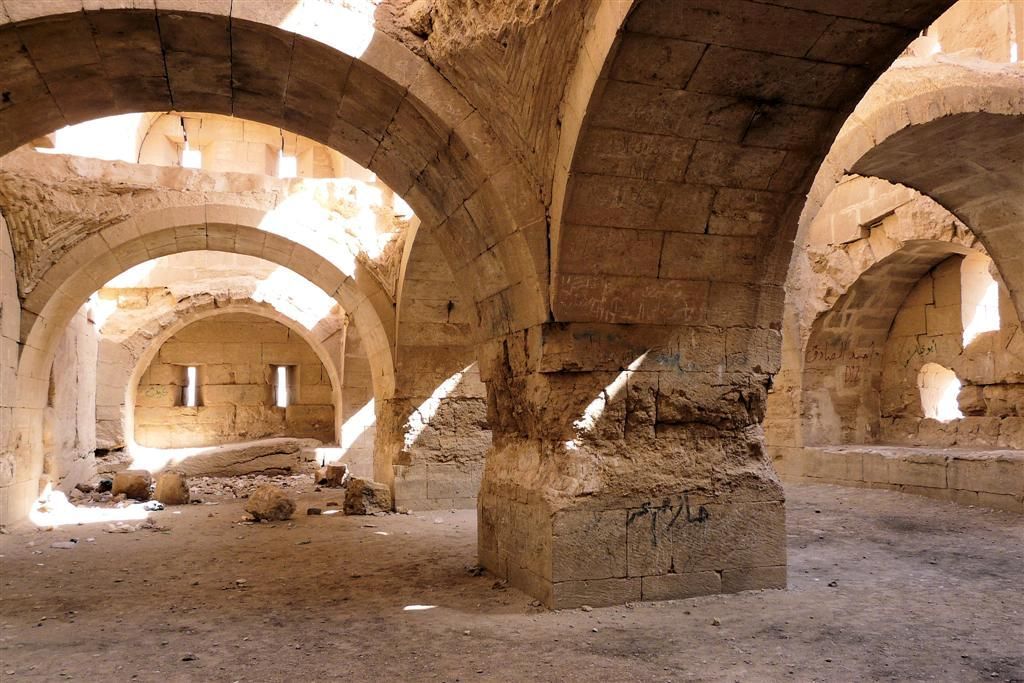 SYRIЁ - HALLABIYEH - begane grond van de burcht
