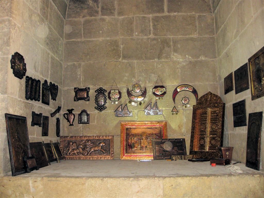 SYRIЁ - ALEPPO - muurdecoraties bij citadel