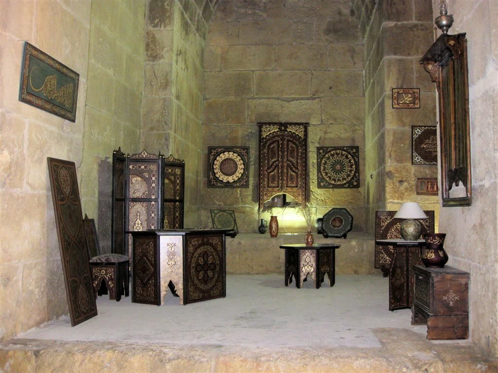 SYRIЁ - ALEPPO - muurdecoraties bij citadel