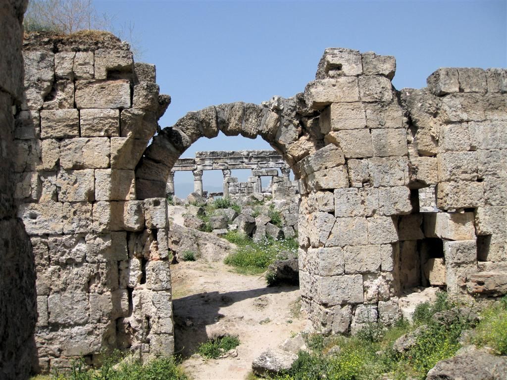 SYRIЁ - APAMEA - romeinse overblijfselen gebouw