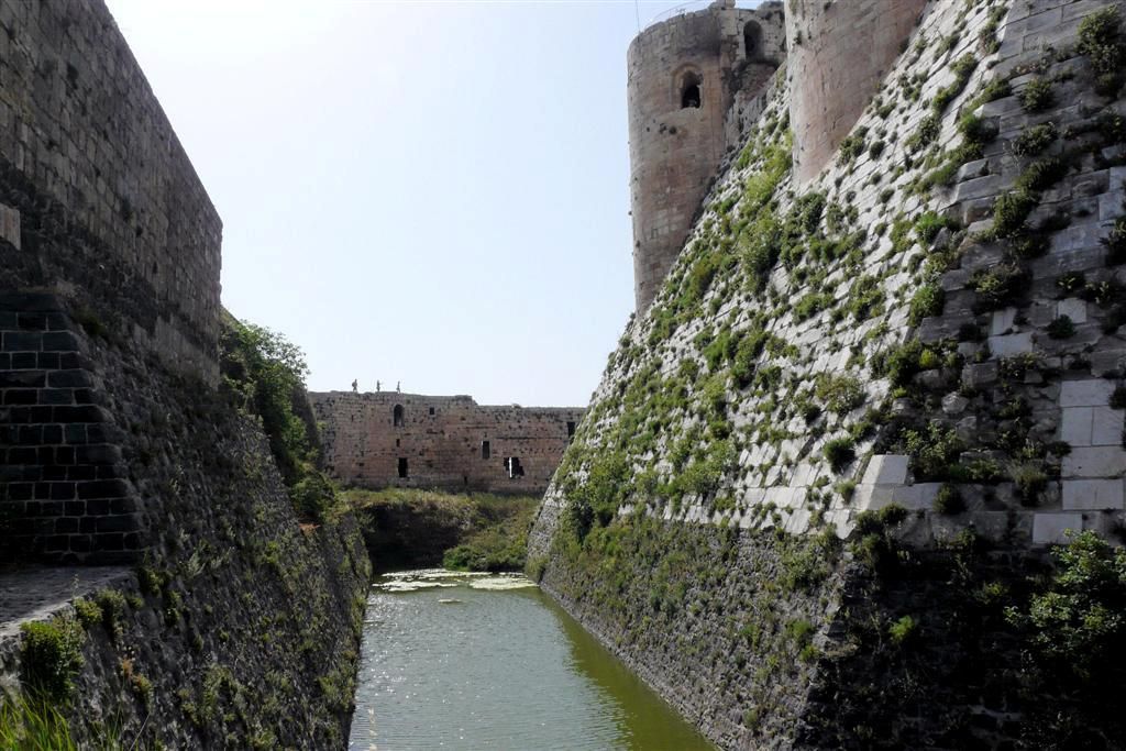 SYRIЁ - KRAK DES CHEVALIERS - gracht