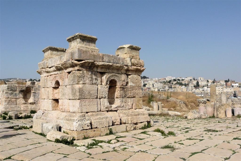 JORDANIЁ - JERASH - graftombe