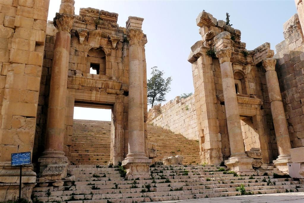 JORDANIЁ - JERASH - toegangspoort naar tempel van Artmemis
