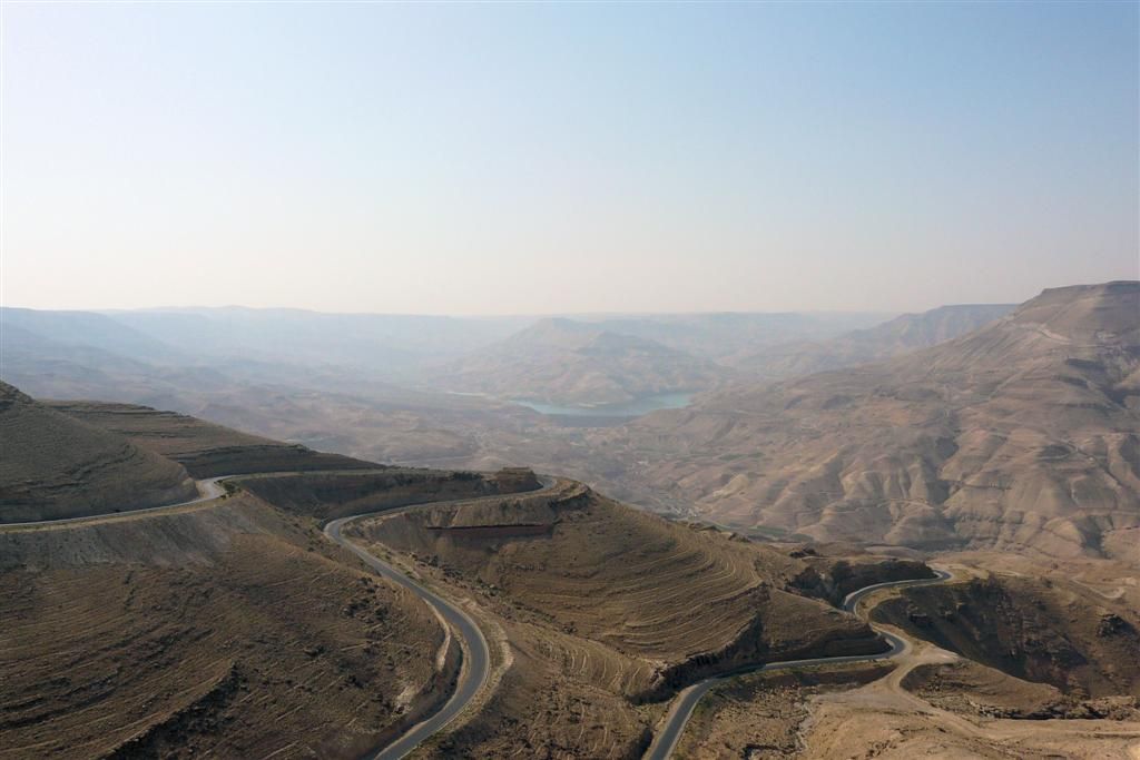 JORDANIЁ - MADABA ->KERAK - uitzicht over Wadi AL-Mujeb