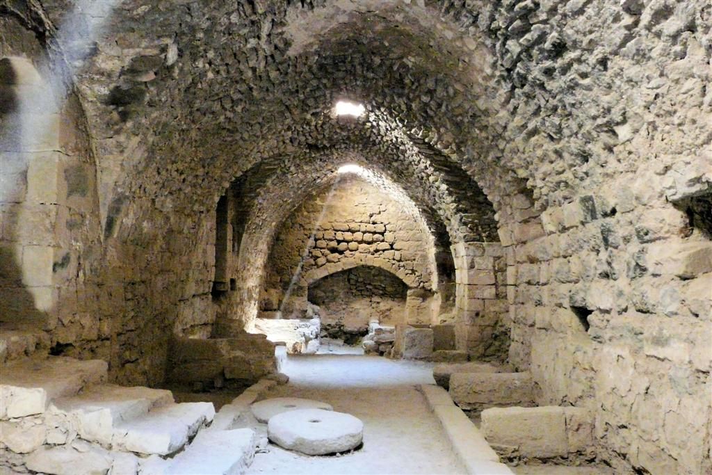 JORDANIЁ - KERAK - keuken van ruïne kasteel Kerak