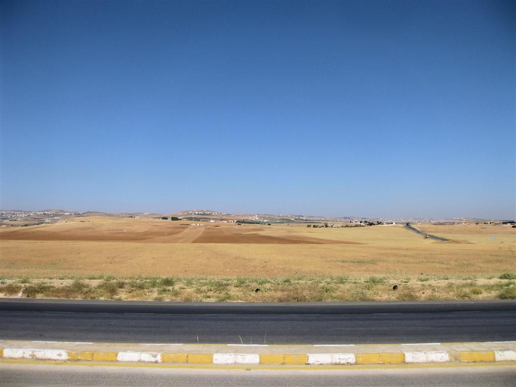 JORDANIЁ - AQABA -> AMMAN - uitzicht onderweg vanuit bus