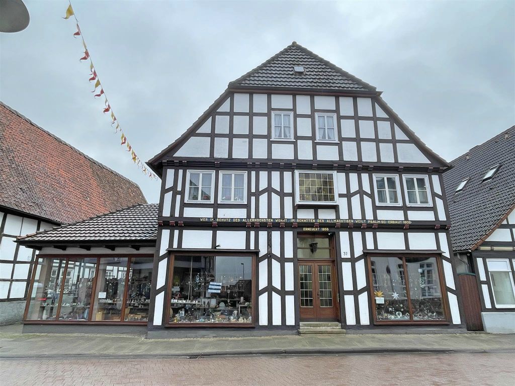 NIEHEIM - het Franz Schwarze-Blanke Möbelhaus