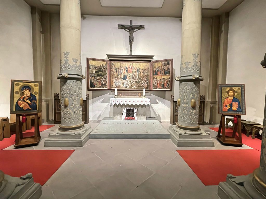 PADERBORN - binnen in de kathedraal van Paderborn