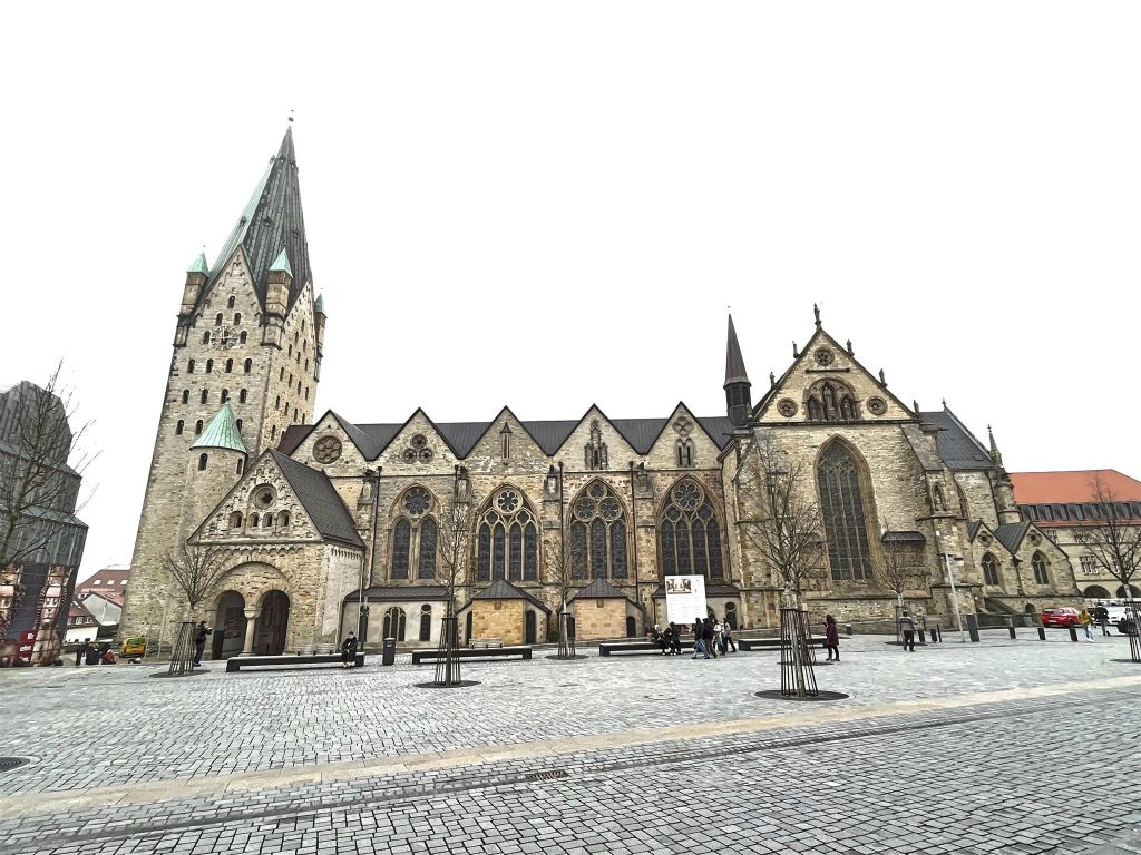 PADERBORN - de dom van Paderborn