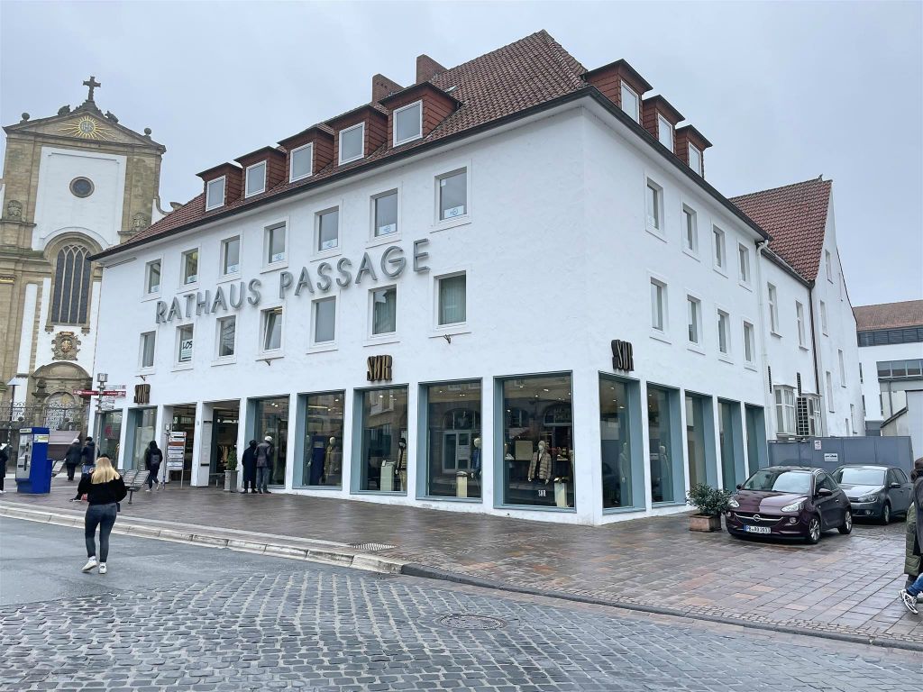 PADERBORN - het winkelcentrum rathaus passage