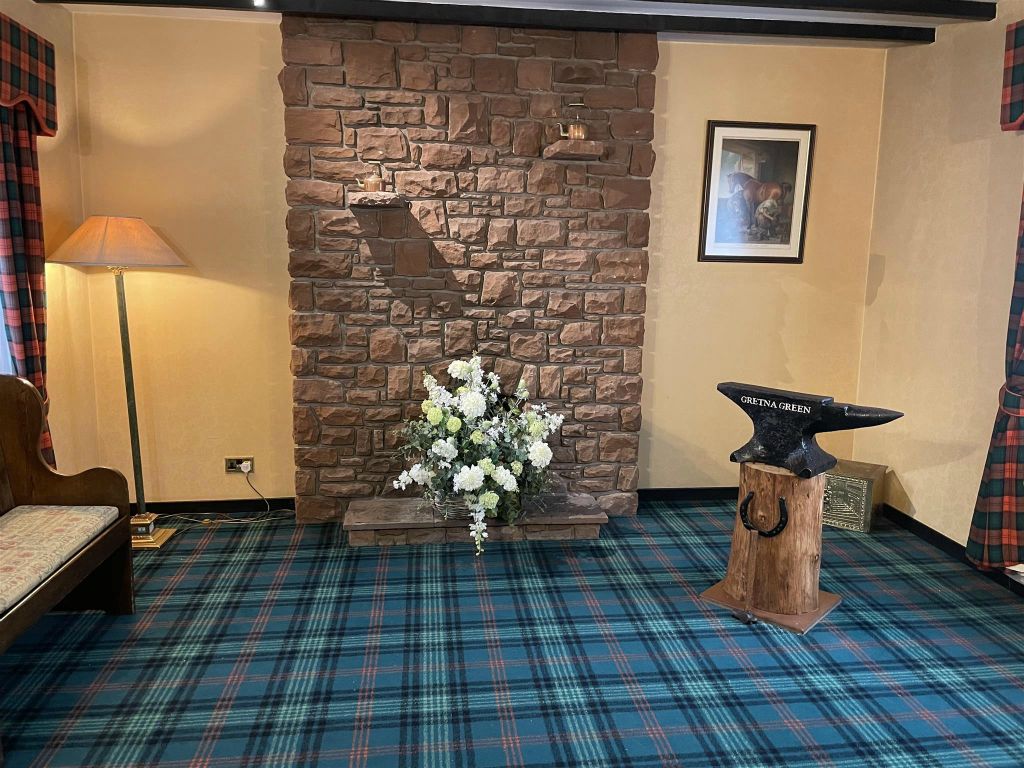 GRETNA GREEN - een kamer van het huisje bij de trouwlocatie Gretna Hall