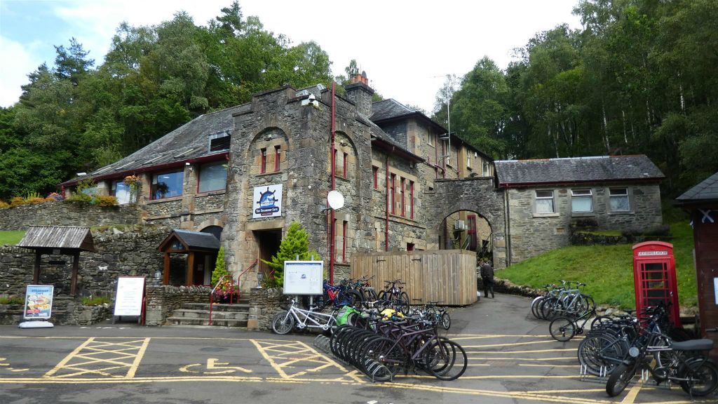 LOCH KATRINE - een restaurant bij het meer Loch Katrine