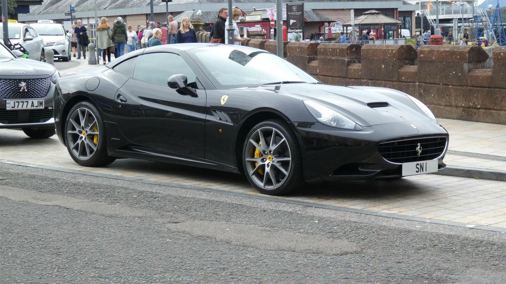 OBAN - een Ferrari California