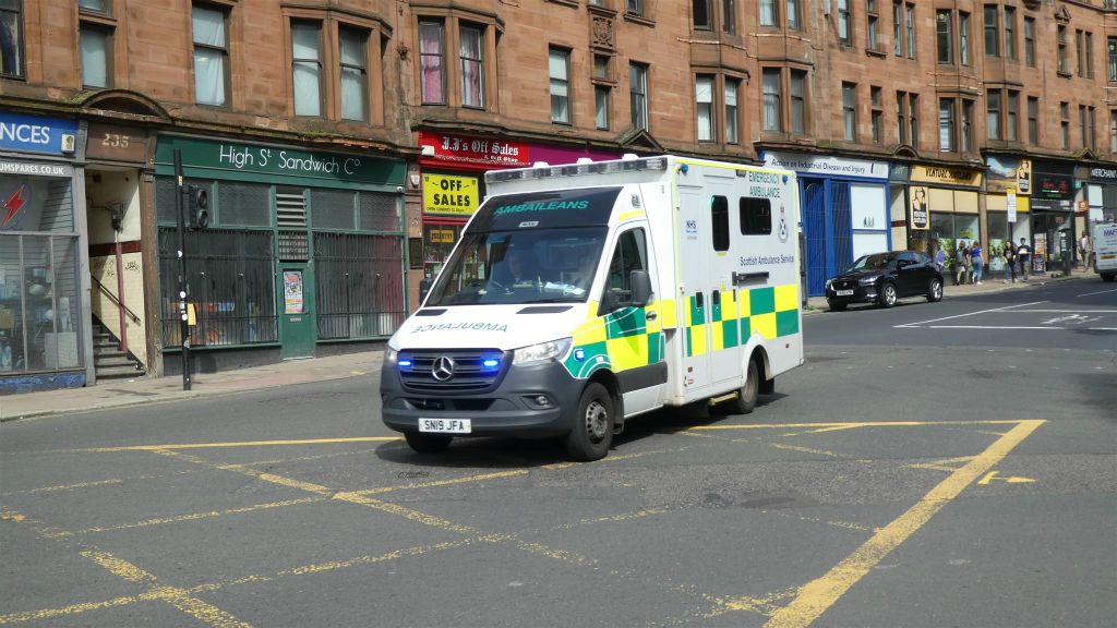GLASGOW - een ambulance