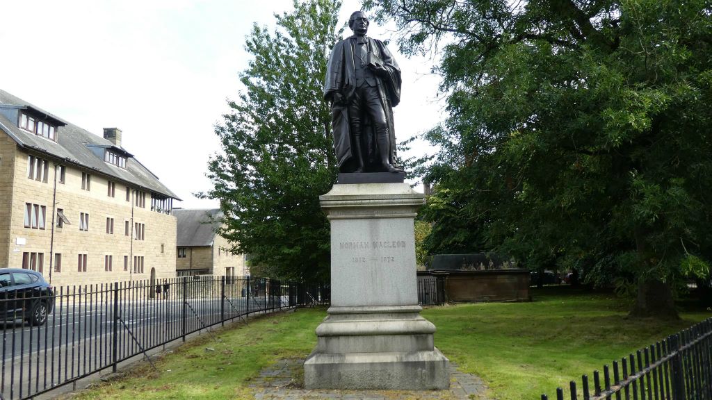 GLASGOW - een standbeeld ter ere van de Schotse predikant en auteur Norman Macleod (1812-1872)