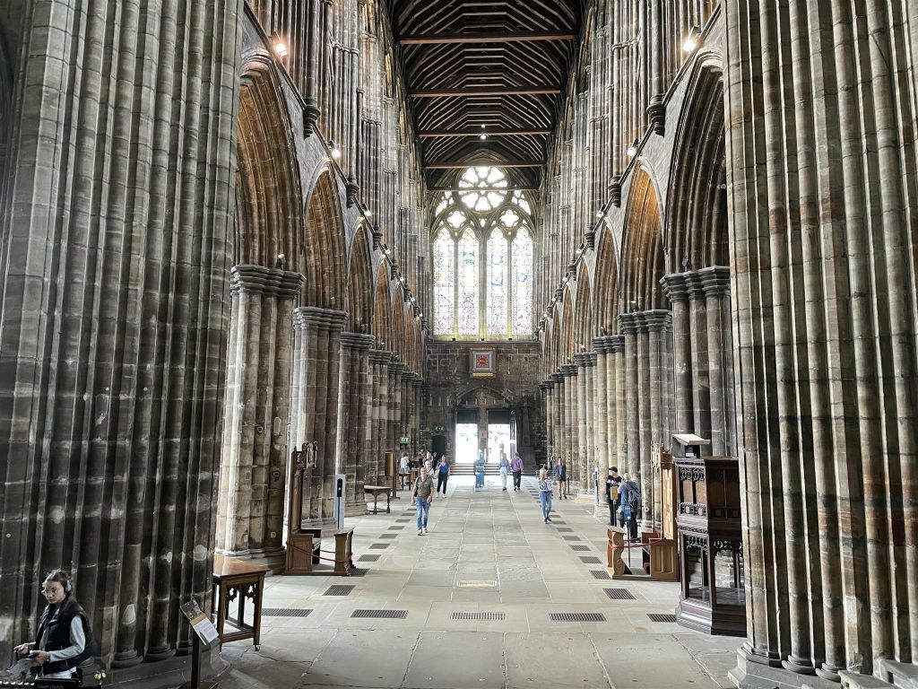 GLASGOW - binnen in de kathedraal van Glasgow