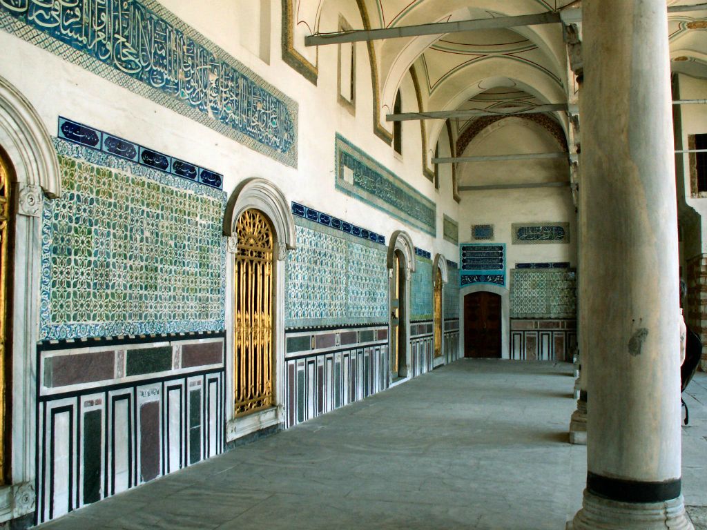 ISTANBUL - een gang van het Topkapi paleis