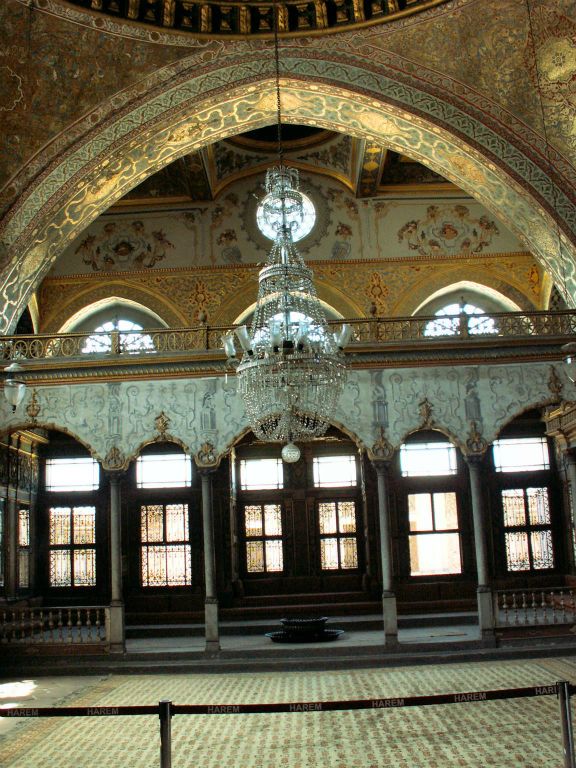 ISTANBUL - de receptiehal van de sultan van het Topkapi paleis