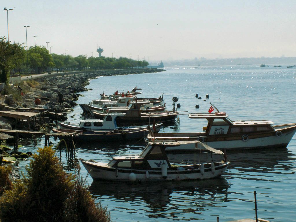ISTANBUL - een aantal boten