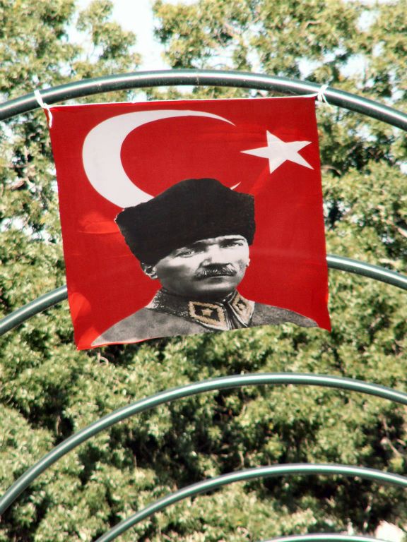 SELÇUK - een vlag van Atatürk