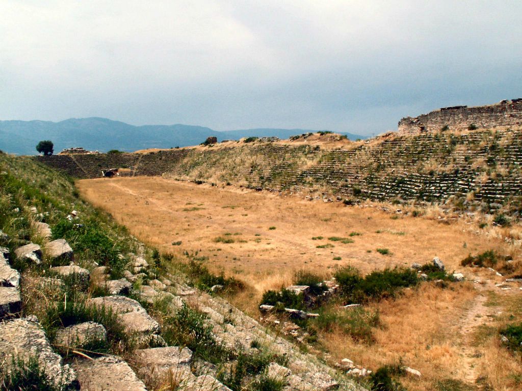 SELÇUK -> PAMUKKALE - een oud station bij de ruïnes van Aphrodisias