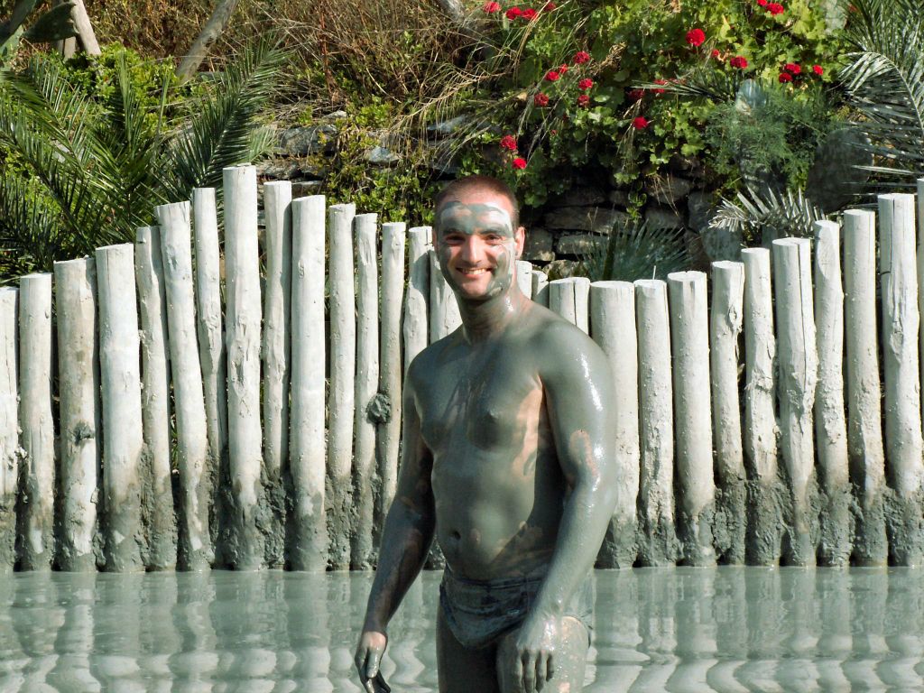 ILICA - Carlos in een modderbad