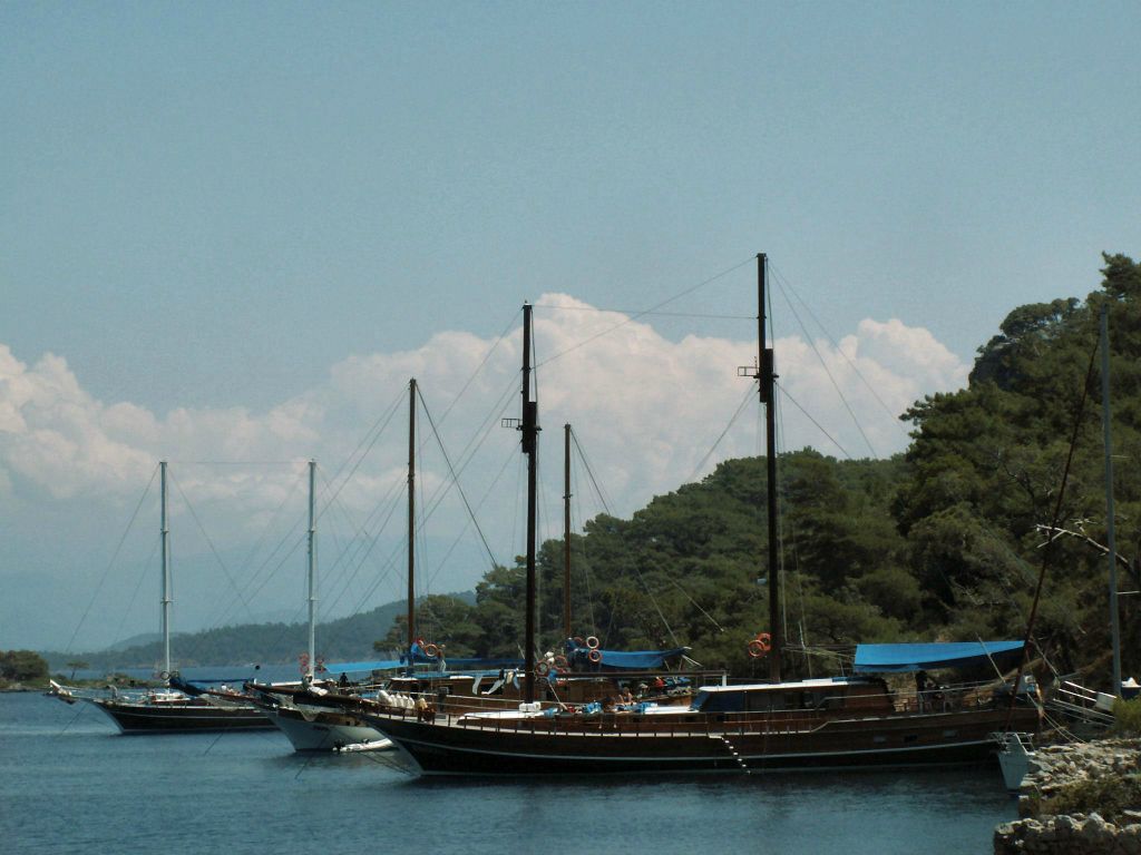 DALYAN -> FETHIYE - een aanlegplaats voor boten