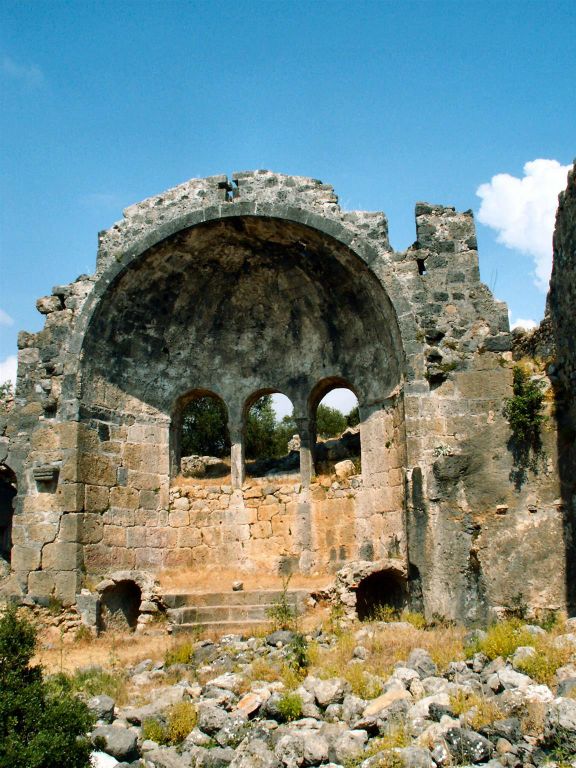 DALYAN -> FETHIYE - een ruïne van één van de vele kerken op het eiland St. Nicolas