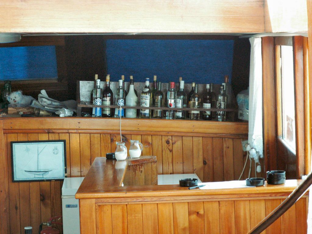 DALYAN -> FETHIYE - de bar van de boot waarmee we varen