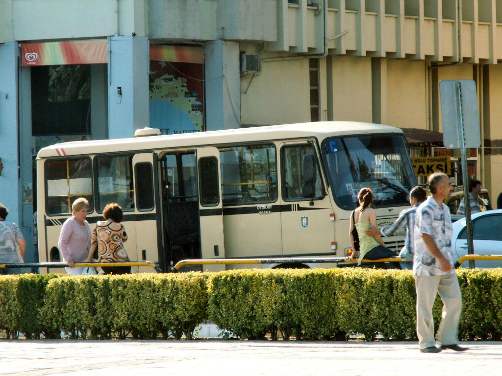 ANTALYA - een dolmus bus