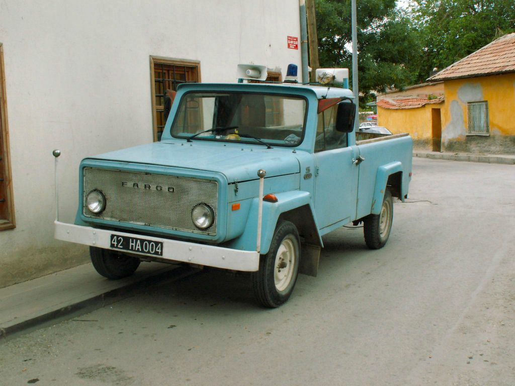 KONYA - een Fargo pickup